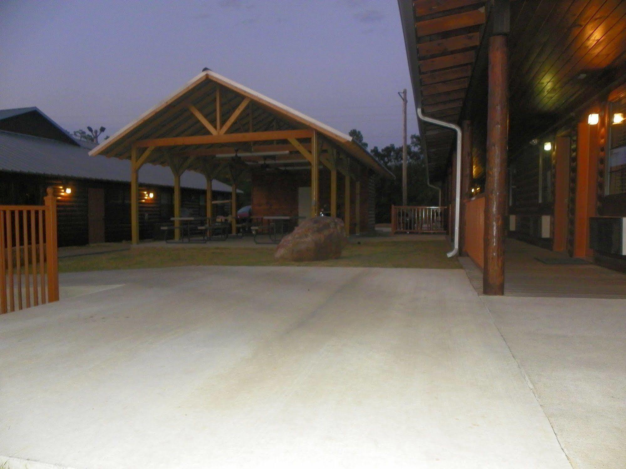 Hochatown Country Lodge מראה חיצוני תמונה